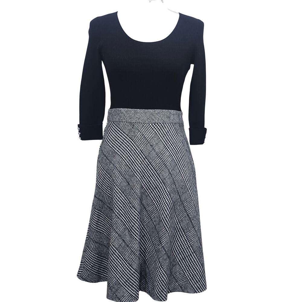 White House Black Market Black Ribbed Knit Plaid Fit Flare Dress Size 4